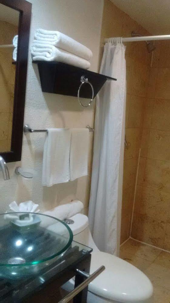 Madero Suites Коацакоалкос Екстериор снимка