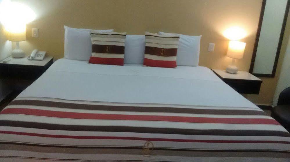 Madero Suites Коацакоалкос Екстериор снимка