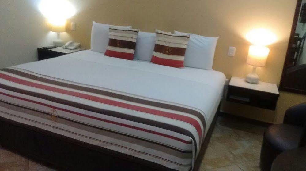 Madero Suites Коацакоалкос Екстериор снимка